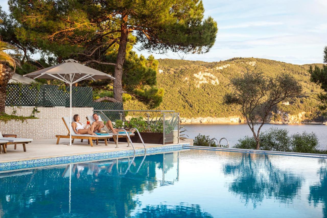 Akrotiri Beach Resort Hotel - Adult Friendly Paleokastritsa Exterior foto The swimming pool at the hotel