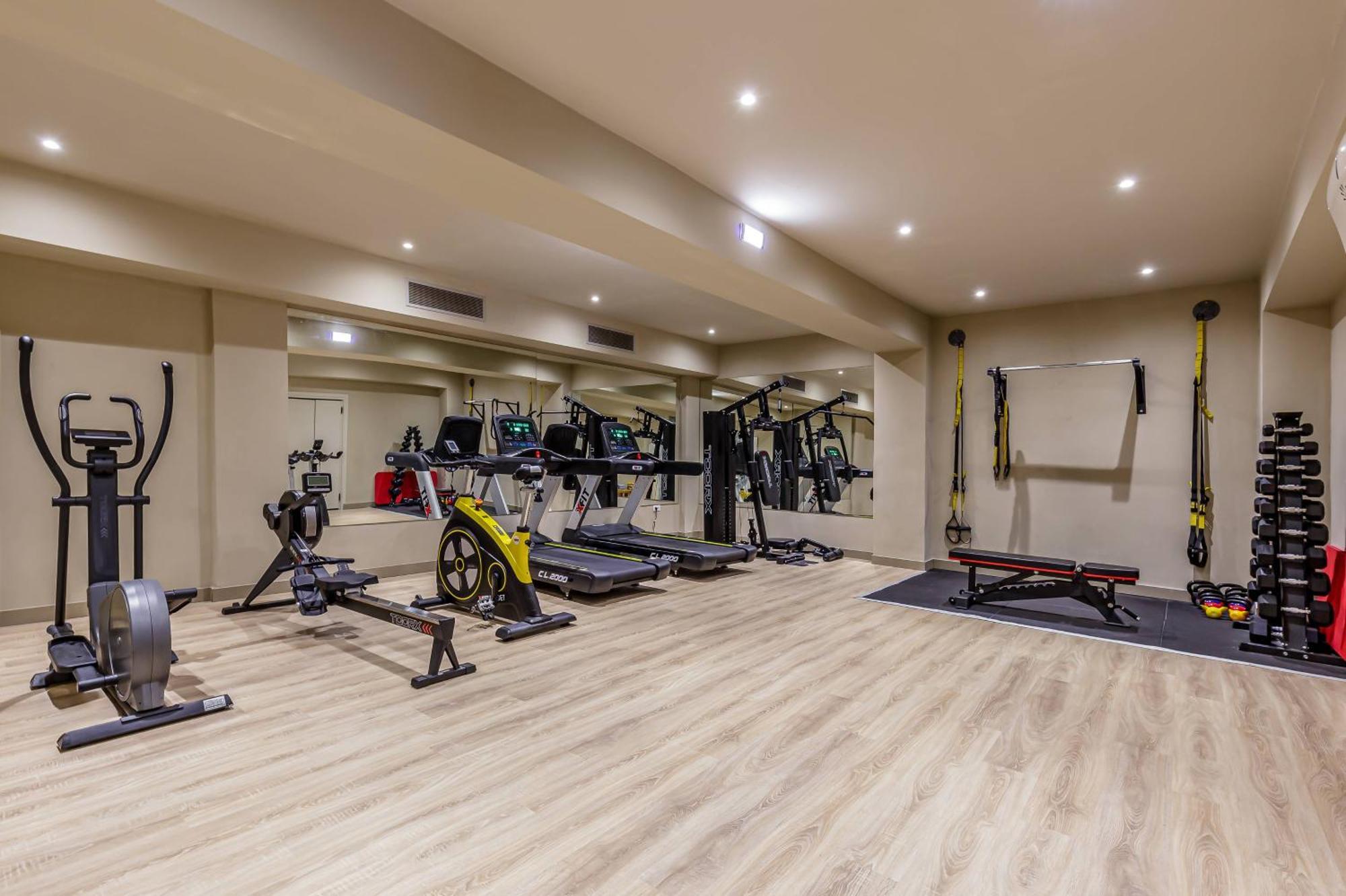 Akrotiri Beach Resort Hotel - Adult Friendly Paleokastritsa Exterior foto The gym at the hotel