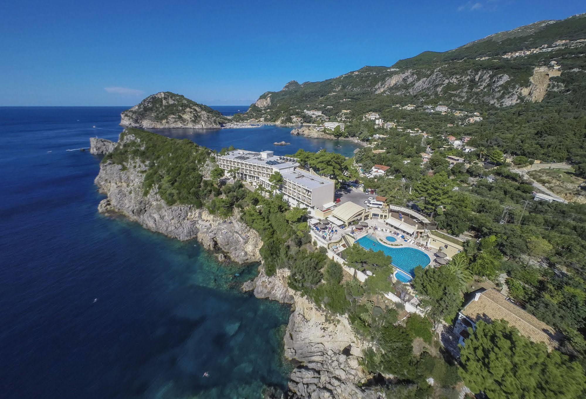 Akrotiri Beach Resort Hotel - Adult Friendly Paleokastritsa Exterior foto Aerial view of the resort